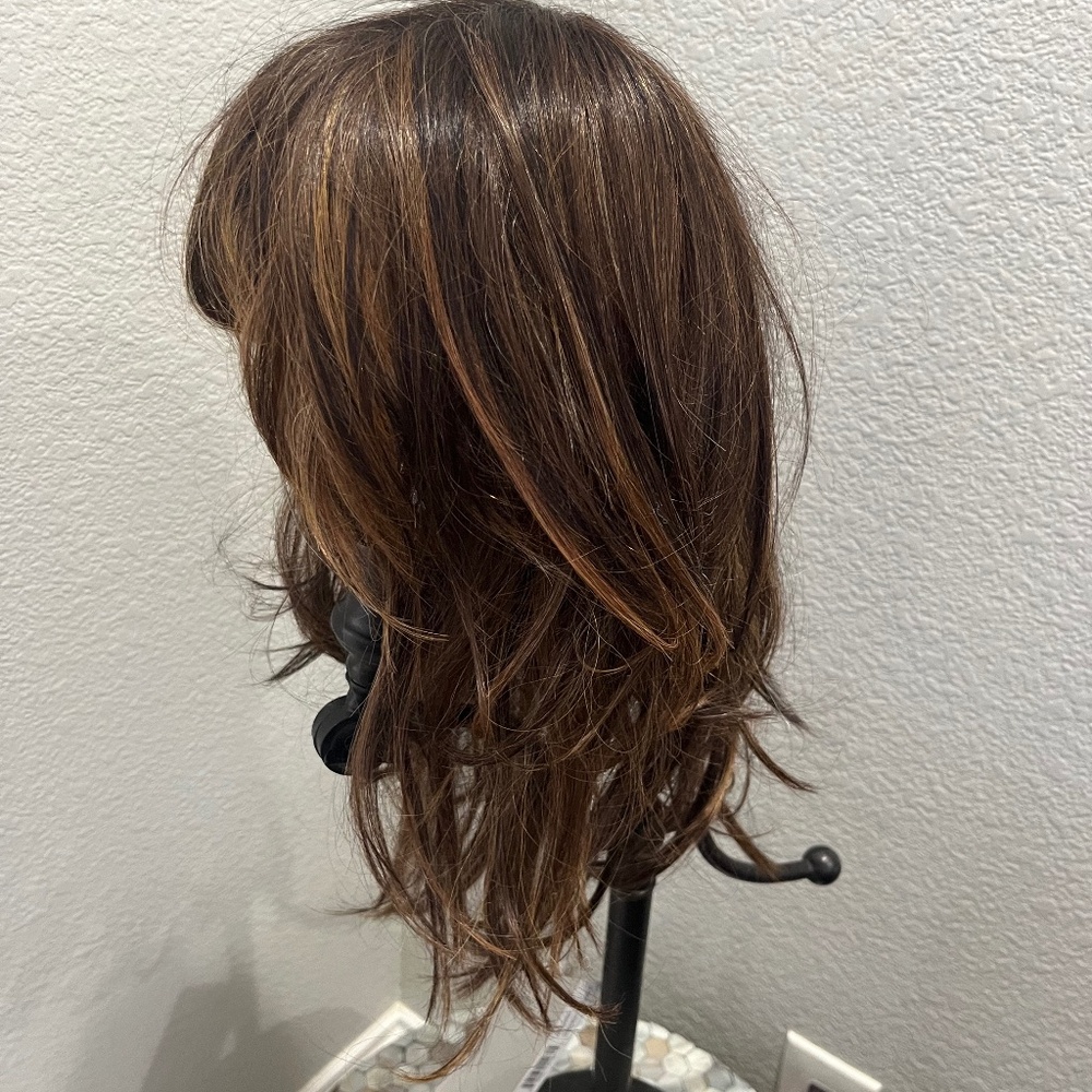 Raquel Welch wig